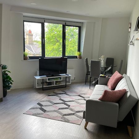 Modern Suite- Bedford City Centre With Free Gym & Parking ภายนอก รูปภาพ